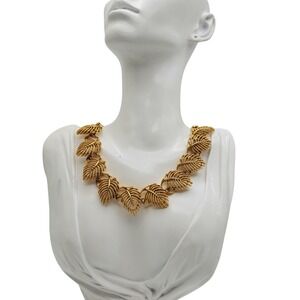 Lisner Choker Necklace Gold Tone Textured Leaf Openwork Botanical Vintage Summer